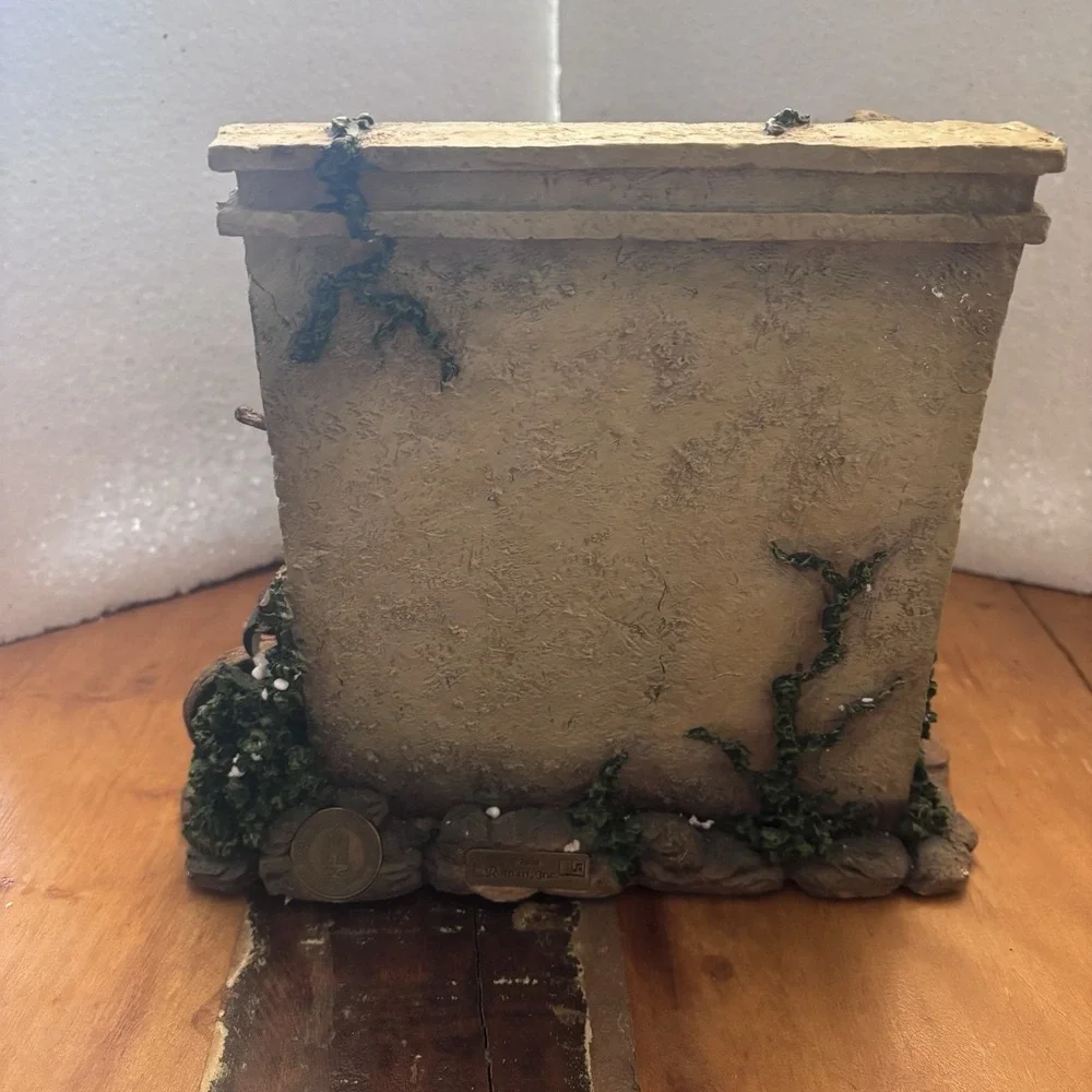 Fontanini carpenter shed